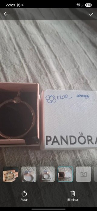 Colgante Pandora grande para hasta 7 charms.