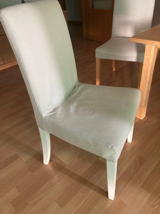 4 Sillas Madera y 2 Sillas Patas Blancas