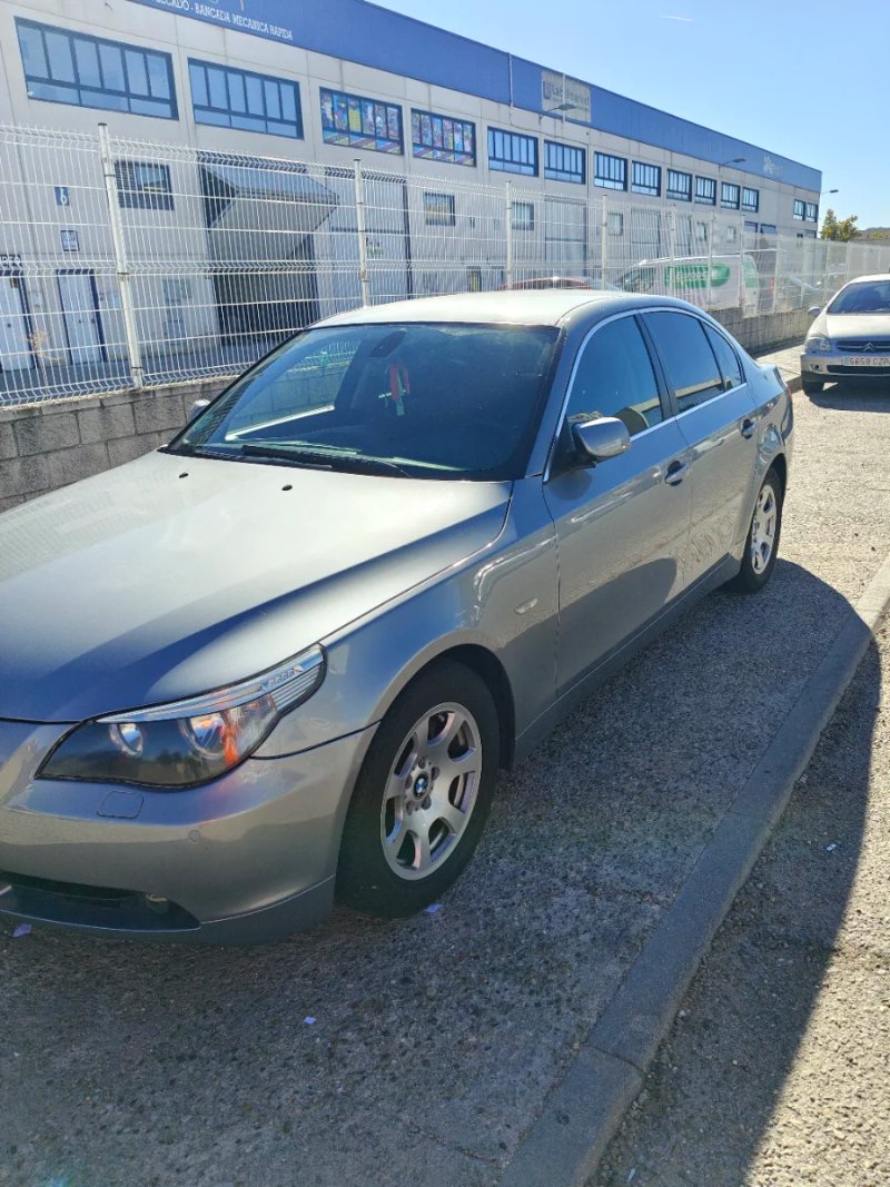BMW Serie 5 2006 - foto 1