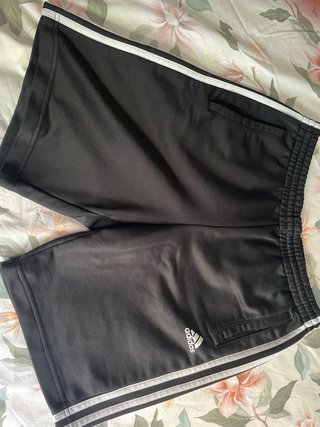 Pantalón corto Adidas negro