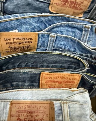 Lote de pantalones Levi’s por KG