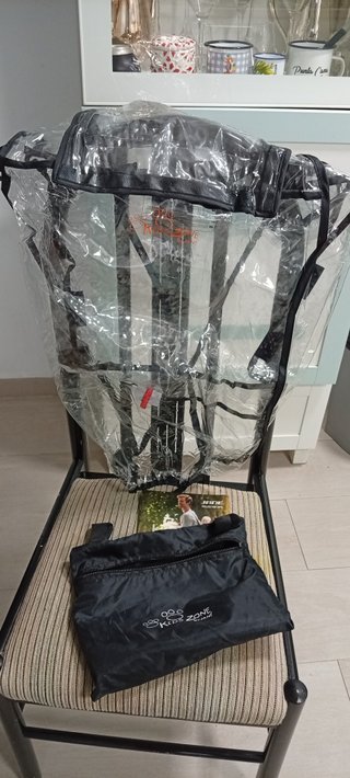 Lote saco invierno, plástico de lluvia y orinal