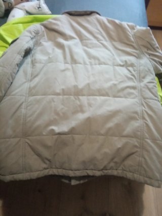 Abrigo acolchado hombre beige