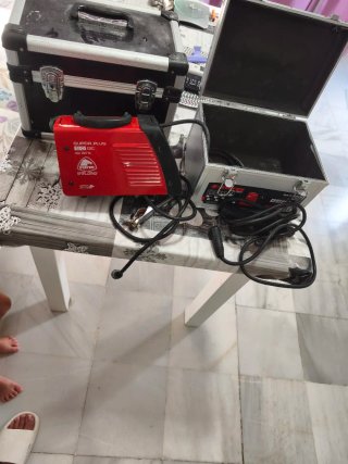 Amoladora Bosch y baterías