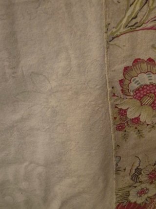 Cortinas de tela con estampado floral