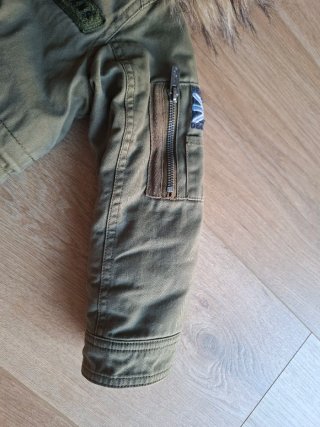 Abrigo Pepe Jeans verde con capucha. 4-6 años