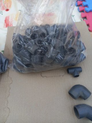 Lote Tuberías PVC Codos y Tes 500 uds