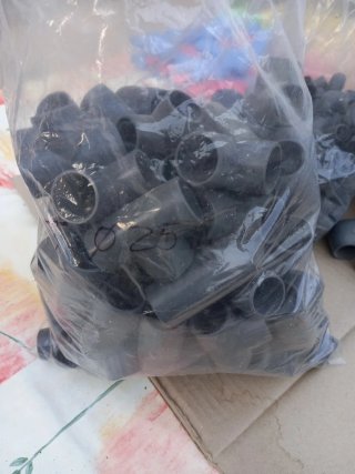 Lote Tuberías PVC Codos y Tes 500 uds