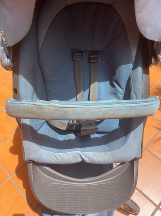 Stokke Xplory V5 con capazo y silla – Color azul