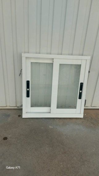 Ventana aluminio corredera 60x60