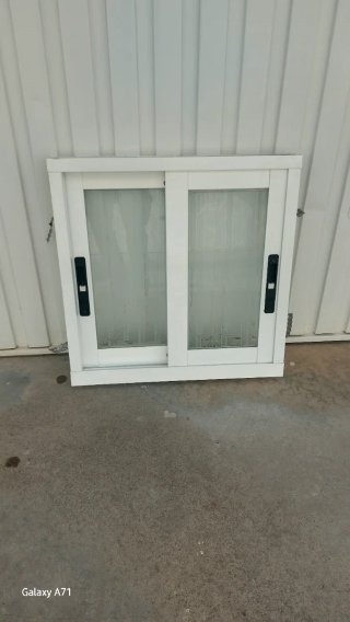Ventana aluminio corredera 60x60