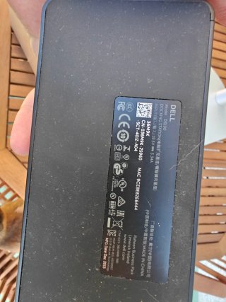 Pantalla Dell con golpe superior