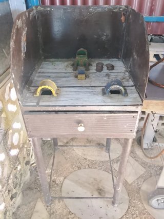 Rana de juguete vintage