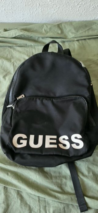 Mochila Guess Negra