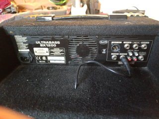 Behringer Ultrabass BX1200 Amplificador Bajo