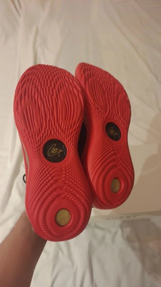 Zapatillas Curry 12 LNY Negras y Rojas