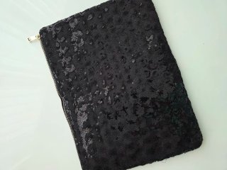 Bolso de mano negro lentejuelas