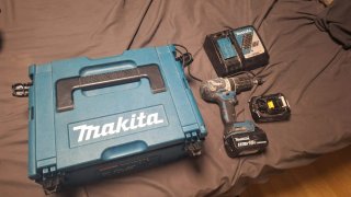 Taladro Makita 18V 5.0Ah con Cargador