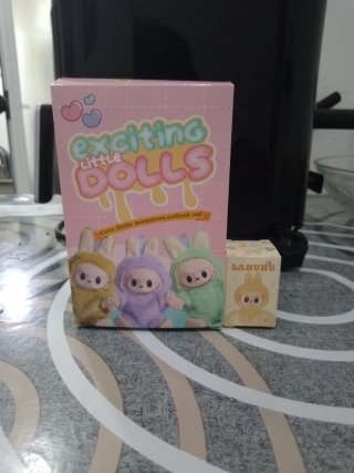 Oferta de 2 cajas de muñecas Exciting Little Dolls