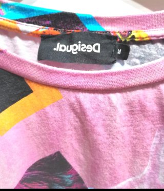Camiseta Desigual Rosa Estampada
