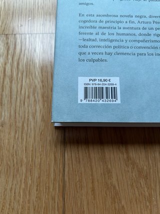 Los perros duros no bailan de Arturo Pérez-Reverte