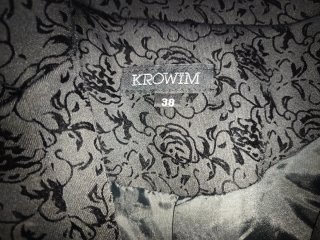 Americana Krowim Negra con Estampado Floral