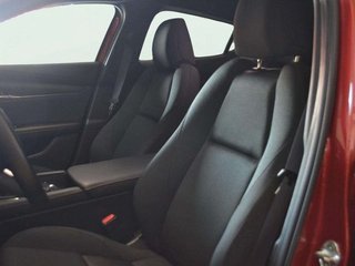 Mazda 3 2.5L e-SKYACTIV G MHEV 103kW (140CV) 6MT FWD Centre-line