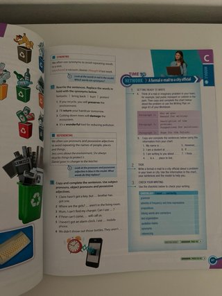 Network 2 Eso Students book
