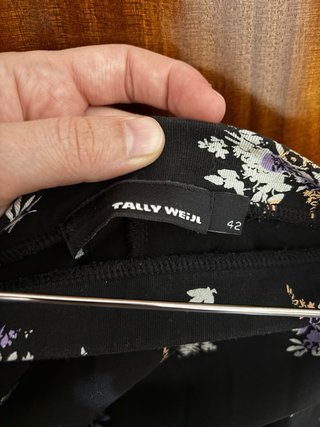 Falda corta estampada flores