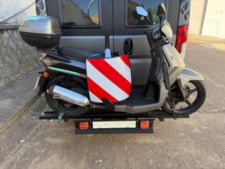 Porta-moto para bola de enganche o remolque