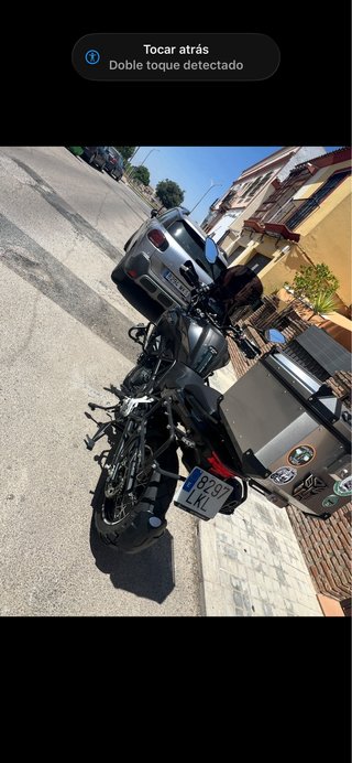 Moto Aventura Gris Bien Cuidada