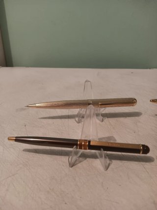 Colección 155 plumas estilográficas + 155 exposito