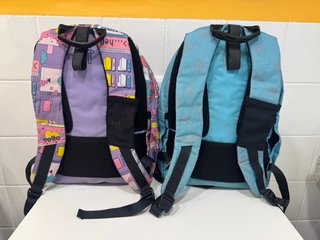 Mochila Totto modelo Crayoles, buen estado.