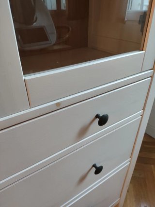 Vitrina Ikea Hemnes Madera y Cristal