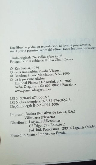 Los pilares de la tierra (tres volúmenes