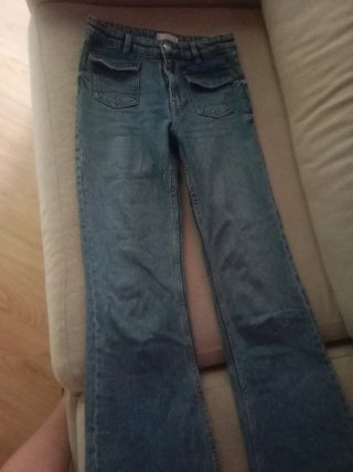 Pantalones vaqueros campana
