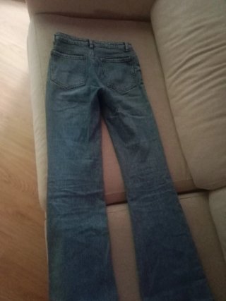 Pantalones vaqueros campana