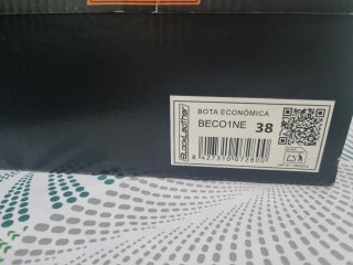 Botas de seguridad negras con naranja
