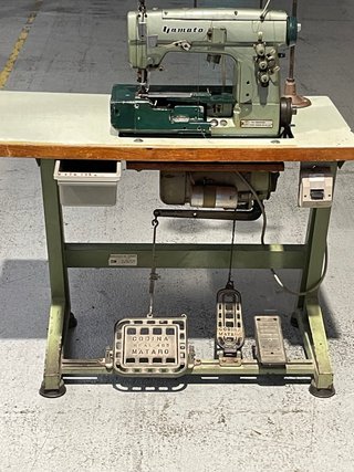 Máquina de coser industrial Yamato