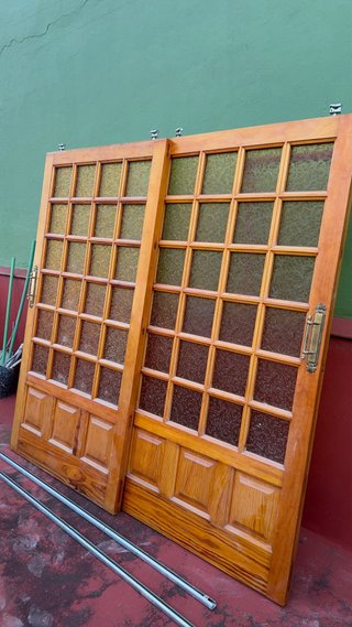 Puertas correderas de madera Riga con cristal