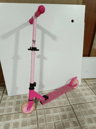 Patinete rosa infantil