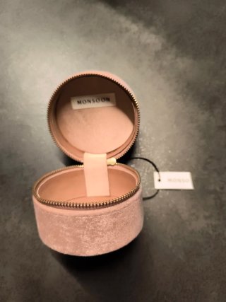 Cajita joyero Monsoon rosa ideal para regalo.