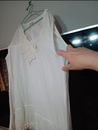 Blusa sin mangas con encaje