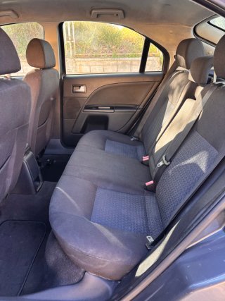 Ford Mondeo 2005 vendo o cambio