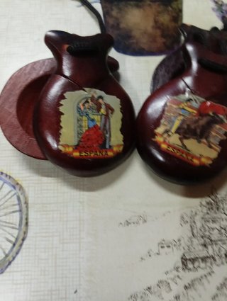 Maracas e nacchere in legno souvenir