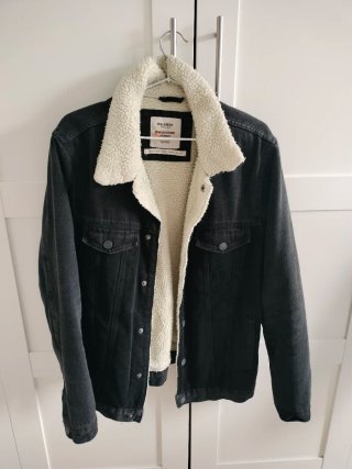 Chaqueta vaquera forrada Pull&Bear Negra Talla M
