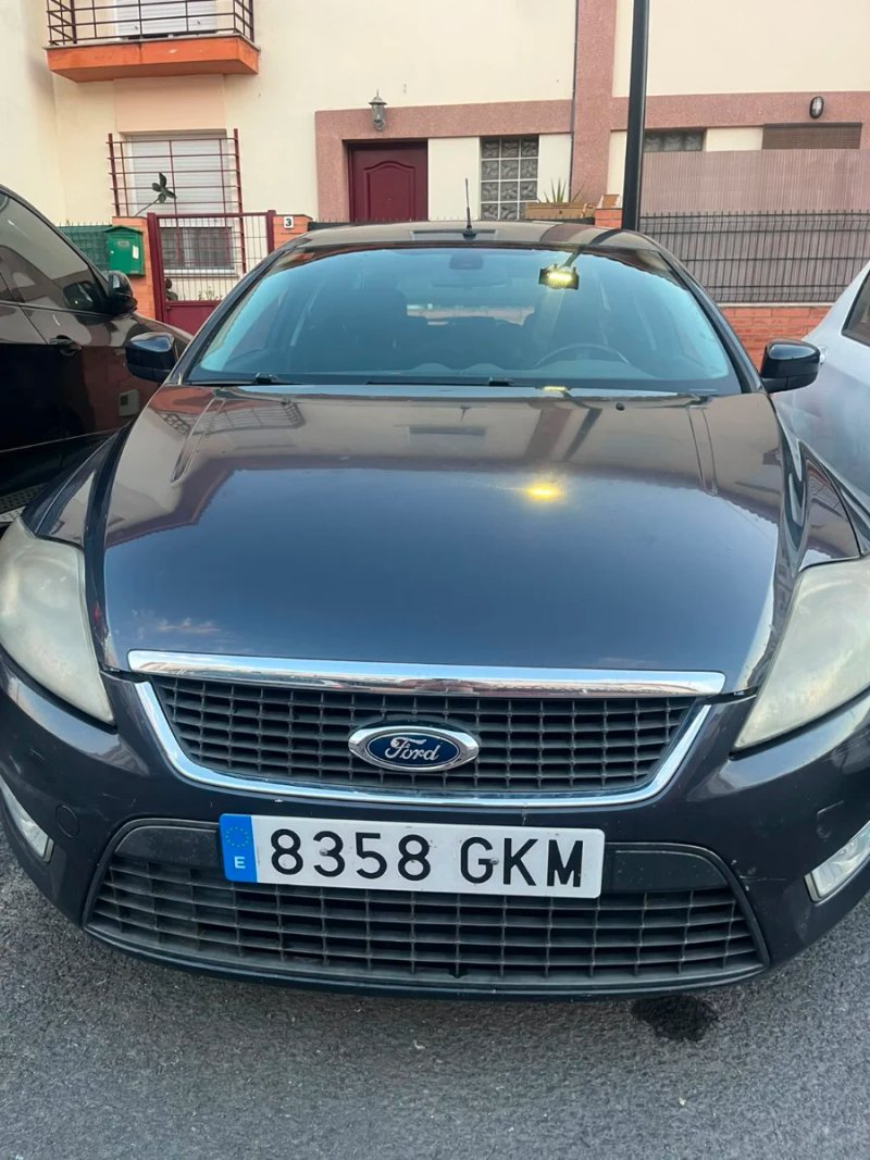 Ford Mondeo 2010 - foto 1