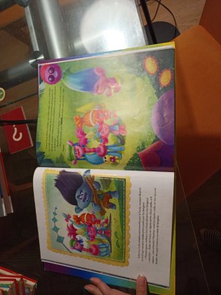 Trolls el libro de la película