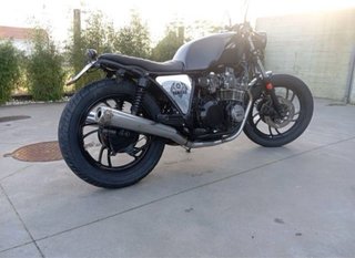 Yamaha XJ650 Cafe Racer Negra