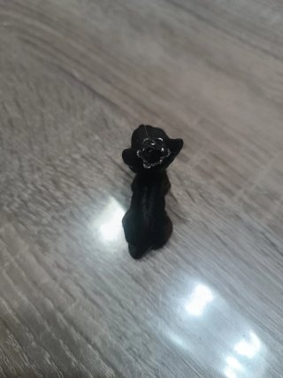 Perro Barbie Birthstone December